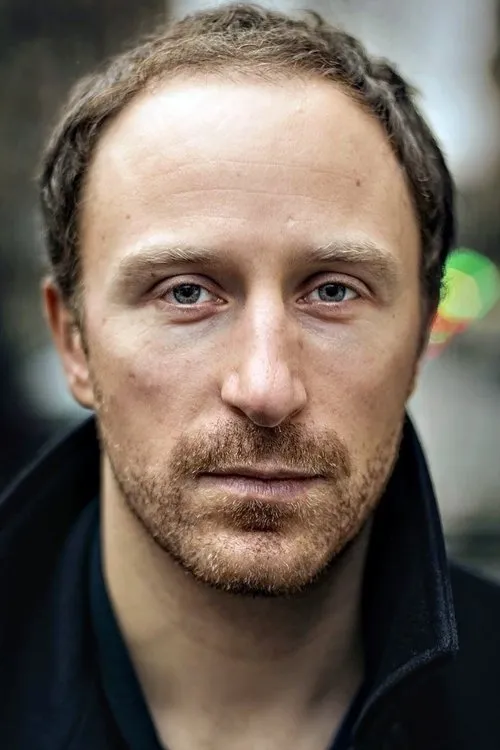 Staiv Gentis ha trabajado con Etienne Guillou-Kervern en 1 ocasiones