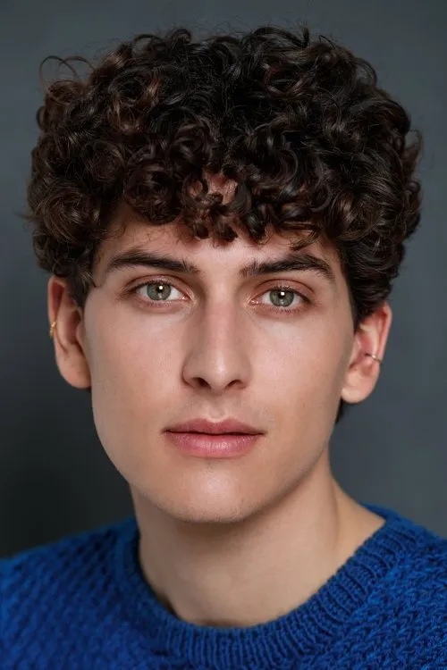 Etienne Moana — personaje: Benoit Ducasse