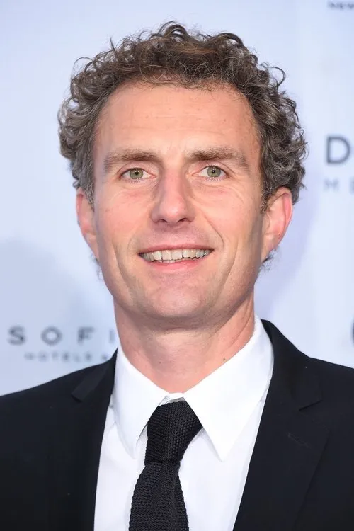 Euros Lyn en su biografía y filmografía