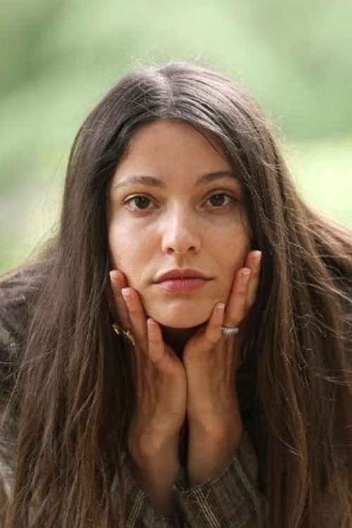 Eva Cela — personaje: Lucia 17 anni