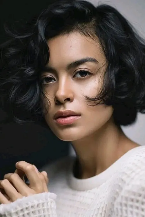 Eva Celia interpretando a Teenage Jamila