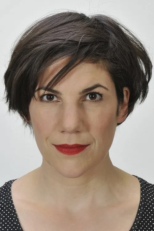 Eva Mende interpretando a Apothekerin