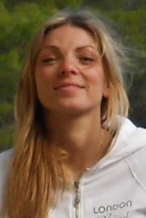 Ms. Soli Tii ha trabajado con Eva Paldrmanova en 1 ocasiones