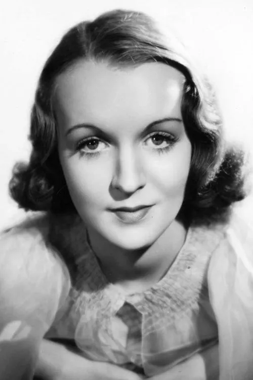 Evalyn Bostock interpretando a Kitty Stratton