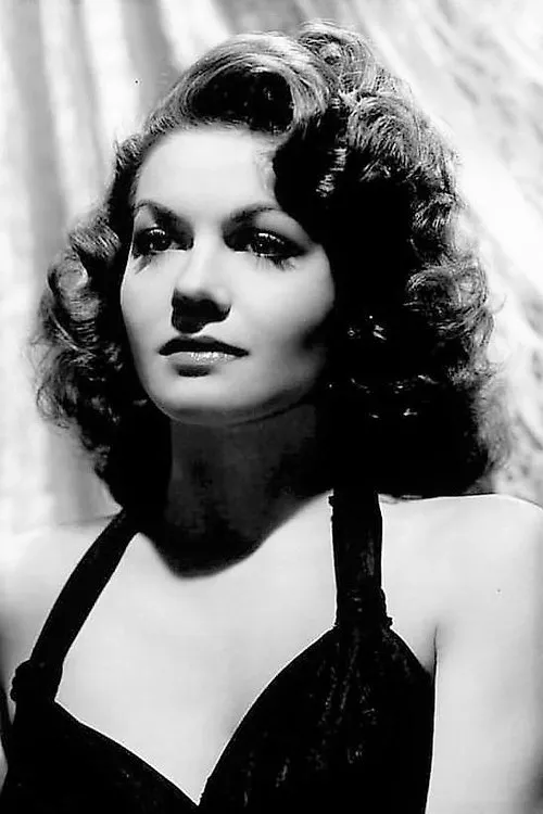 Eve Whitney interpretando a Nitra