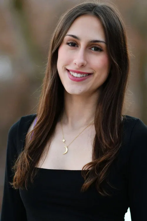 Evelyn Wawrzyniak interpretando a Emma