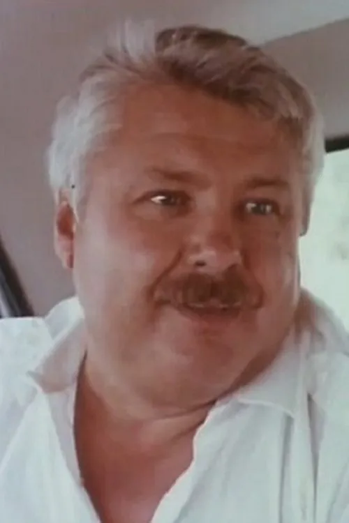 Евгений Иванычев interpretando a Andris