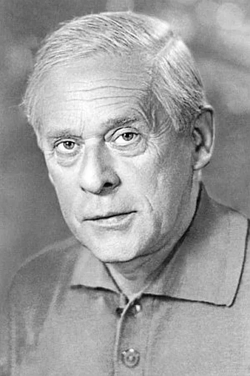 Евгений Тетерин interpretando a