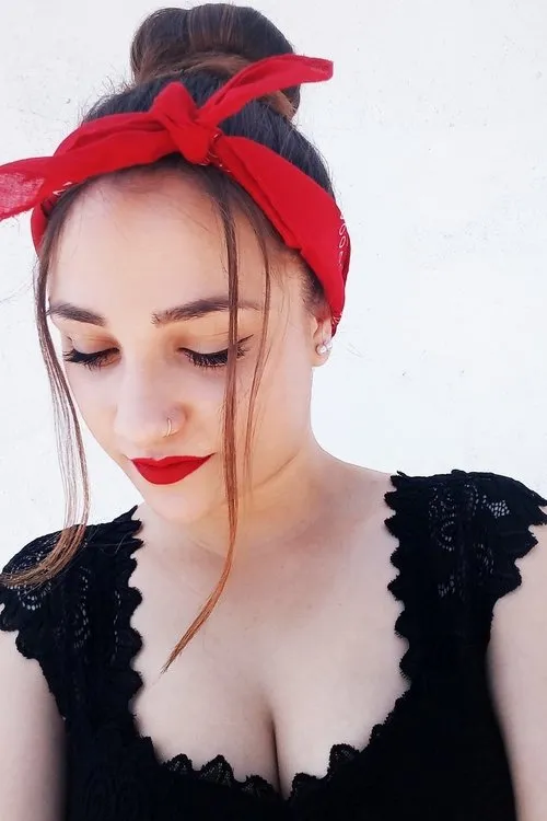 Sveta Petrova ha trabajado con Evita Asimidou en 1 ocasiones