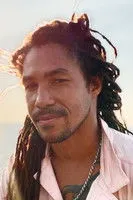 Caleb Truax ha trabajado con Ezra Rabin en 1 ocasiones