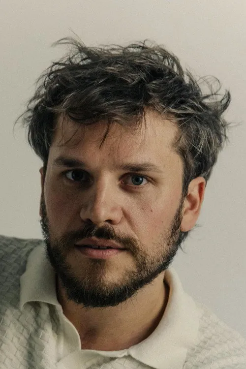 Fabian Unger interpretando a Marcel Gaisrucker