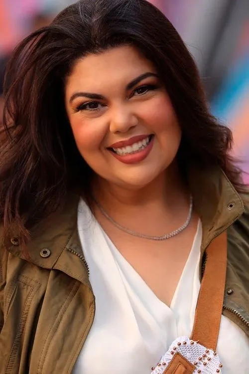 Fabiana Karla interpretando a Camareira