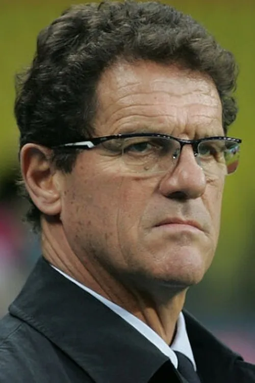 Fabio Capello interpretando a Himself