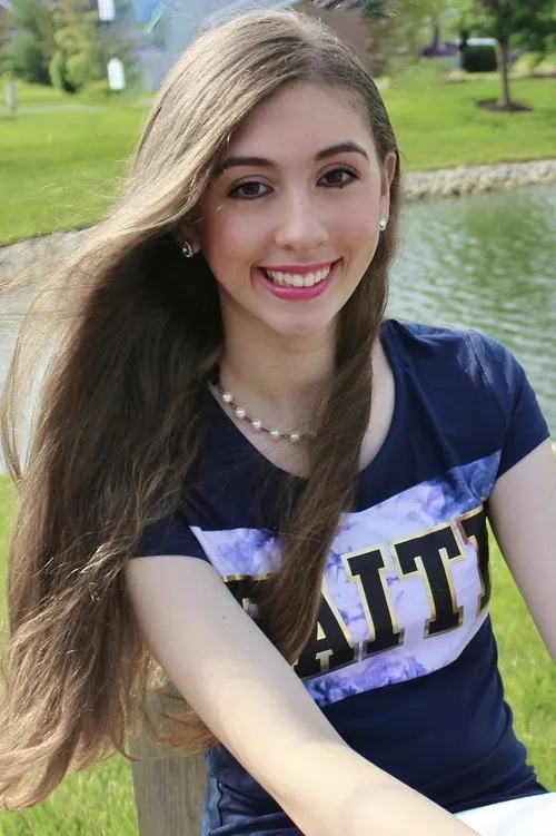 Dejan Jelaca ha trabajado con Faith Rosalie Dunn en 1 ocasiones