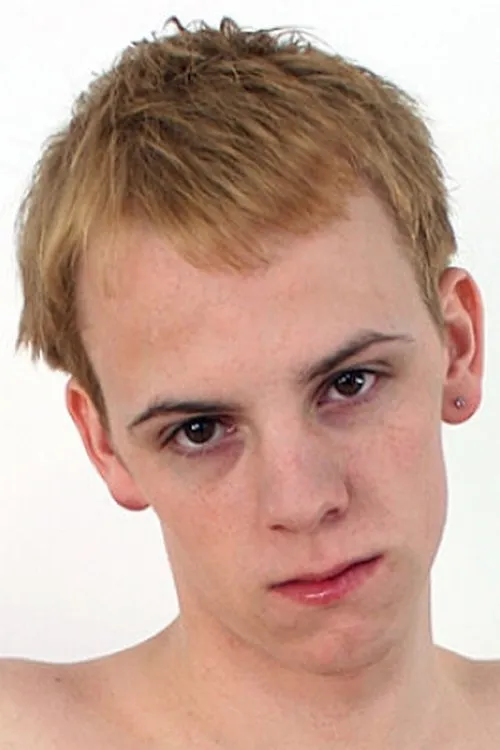 Fane Hunter interpretando a