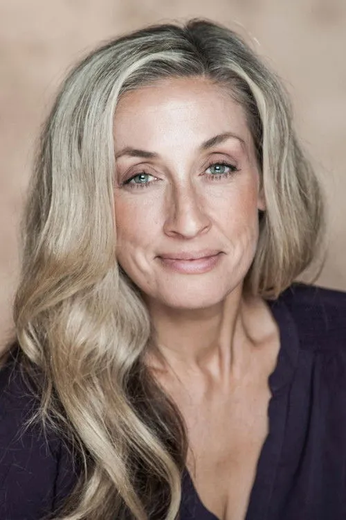 Hattie Kragten ha trabajado con Farah Foster-Manning en 1 ocasiones