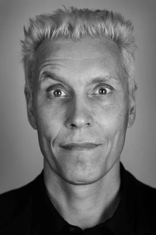 Farin Urlaub interpretando a Self