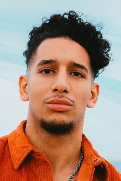 Farouk Jomâa N. Ben Ali — personaje: Dino