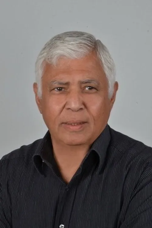 Fathy El Gharbawy interpretando a Amid