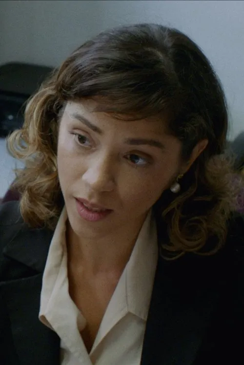 Fátima Muniz interpretando a Cecília