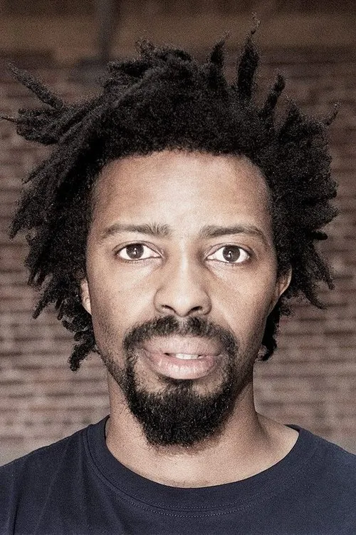 Evan Louison ha trabajado con FatLip en 1 ocasiones