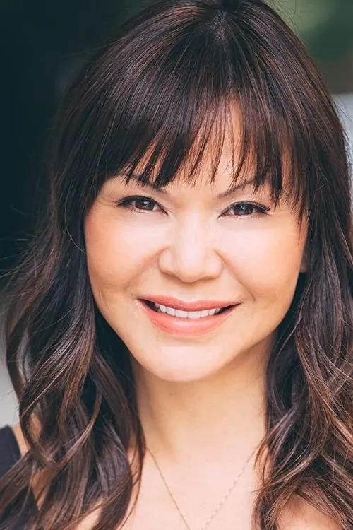 Fay Ann Lee interpretando a Grace