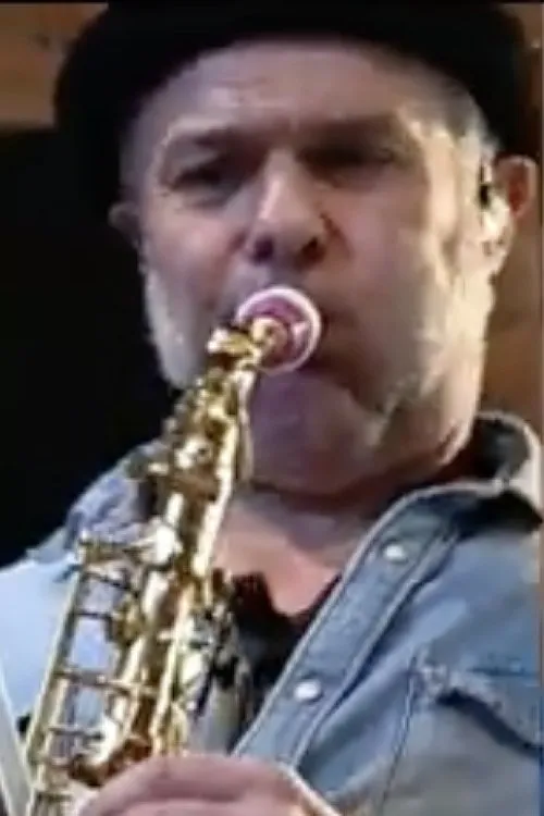 Maxime Garoute ha trabajado con Feal Cool Jazz en 1 ocasiones