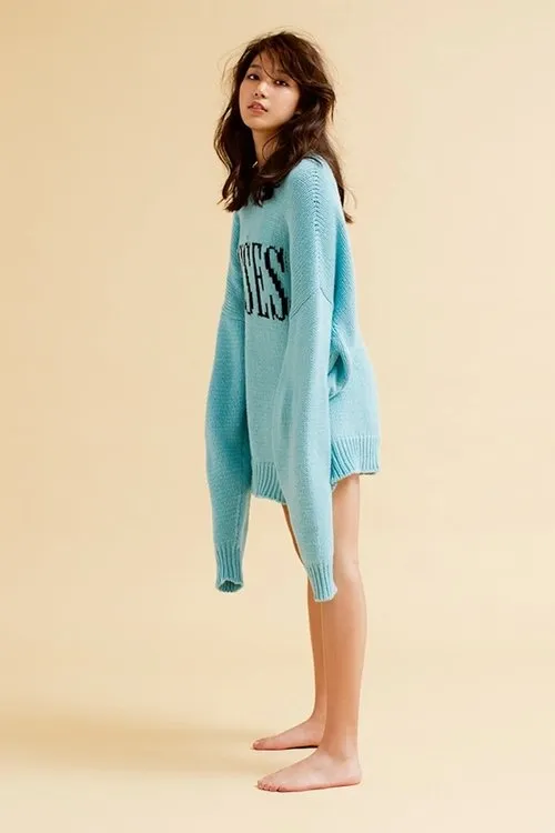 Feanna Wong interpretando a Paula