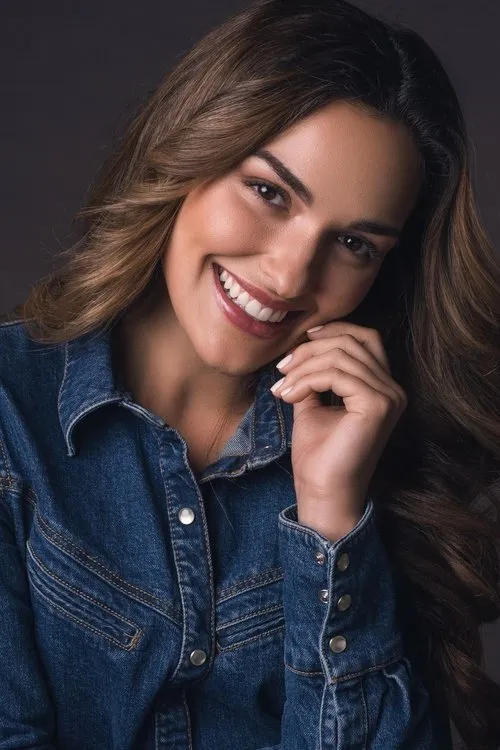 Foto de perfil del actor Fefi Oliveira en el reparto