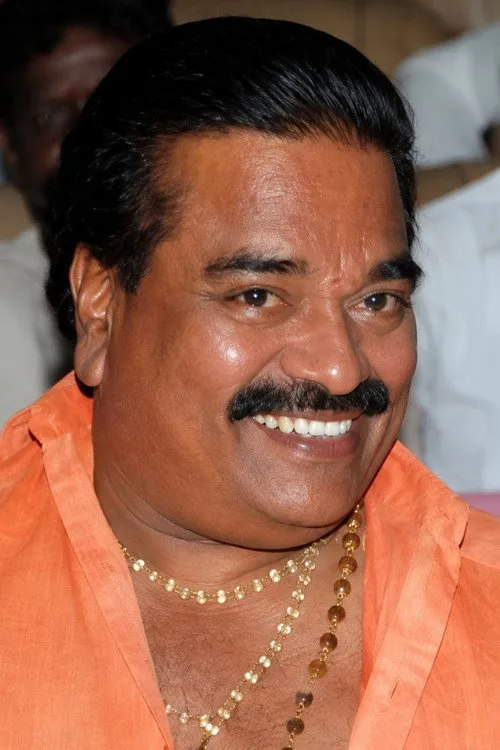 Fefsi Vijayan interpretando a Priya's Father