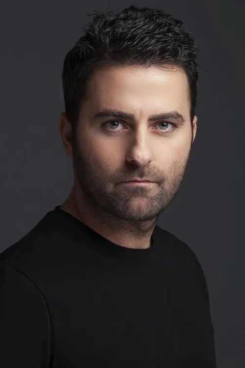 Fehmi Karaarslan interpretando a Celal