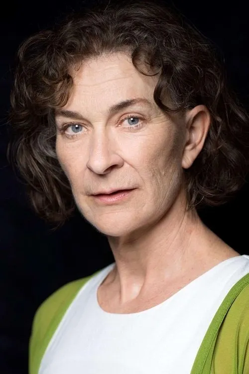 Richard Askin ha trabajado con Felicity Steel en 1 ocasiones