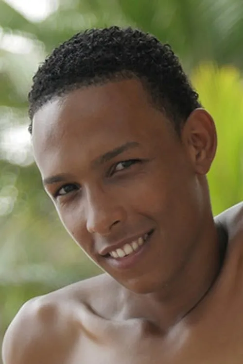 Felipe Esquivel interpretando a (archive footage)