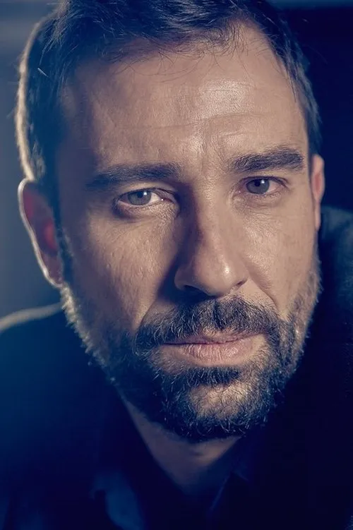 Airas Bispo ha trabajado con Félix Corcuera en 1 ocasiones