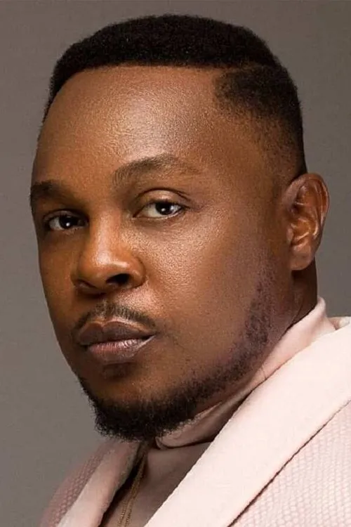 Femi Jacobs interpretando a 