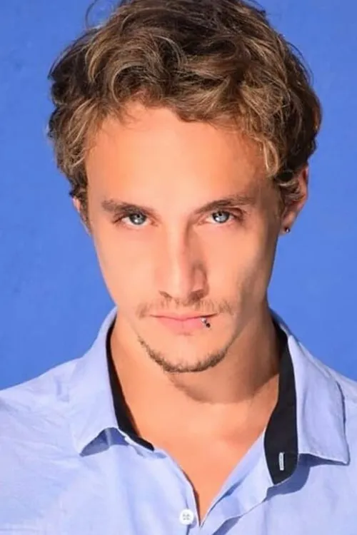 Fermín Volcoff interpretando a 