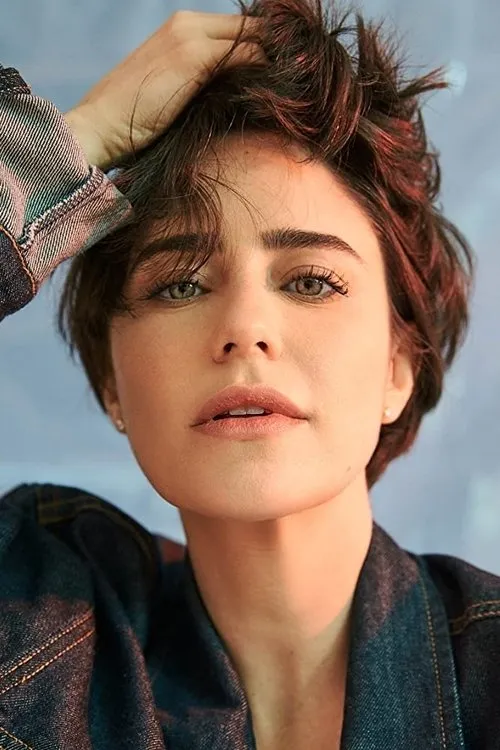 Fernanda Vasconcellos interpretando a Clarinha