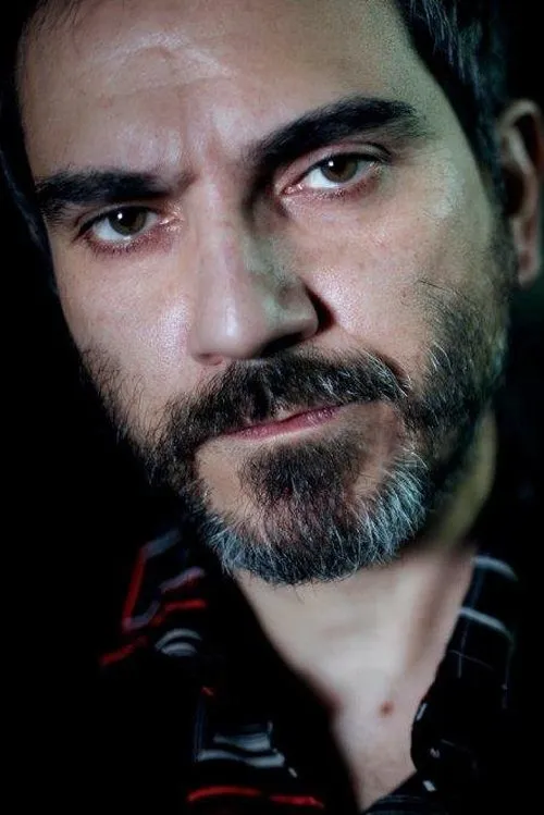 Julio Ruiz Llorente ha trabajado con Fernando Alfaro en 1 ocasiones