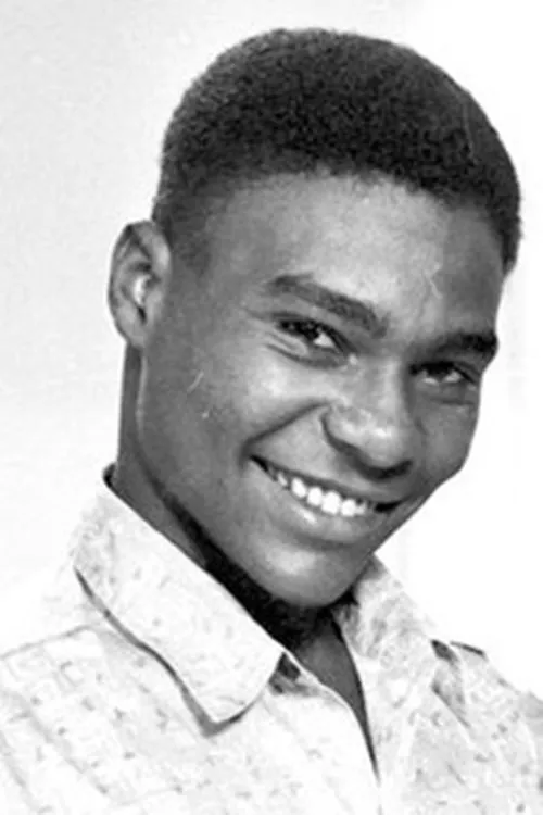 Fernando Almeida interpretando a Avião