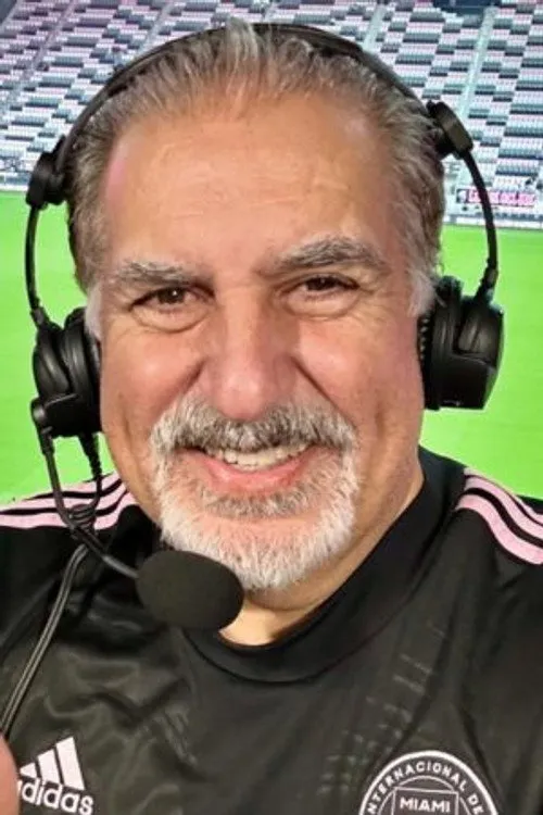 Fernando Fiore — personaje: Himself/Host