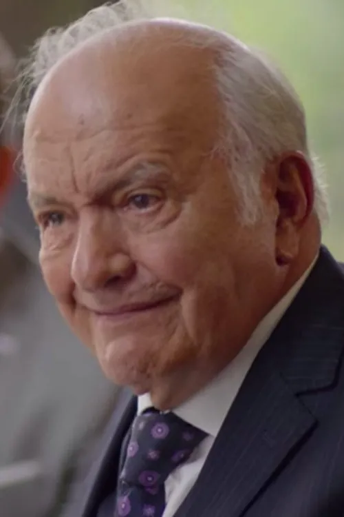 Fernando Larrañaga — personaje: Isidro Linares