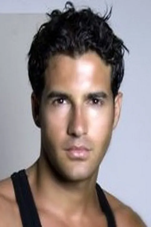 Fernando Vitale interpretando a