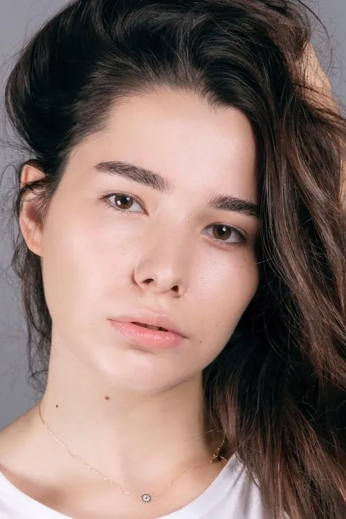 Feyza Sevil Güngör — personaje: Oylum Yenersoy