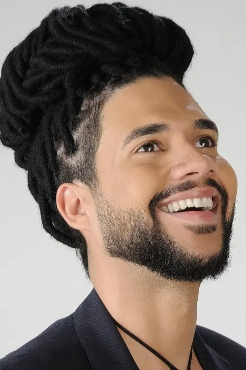 Fhelipe Chrisostomo interpretando a Jonas