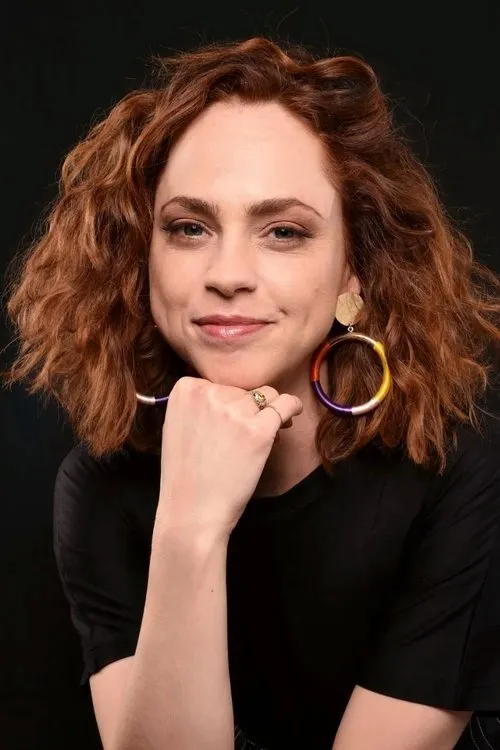 Kyra Elise Gardner ha trabajado con Fiona Dourif en 2 ocasiones