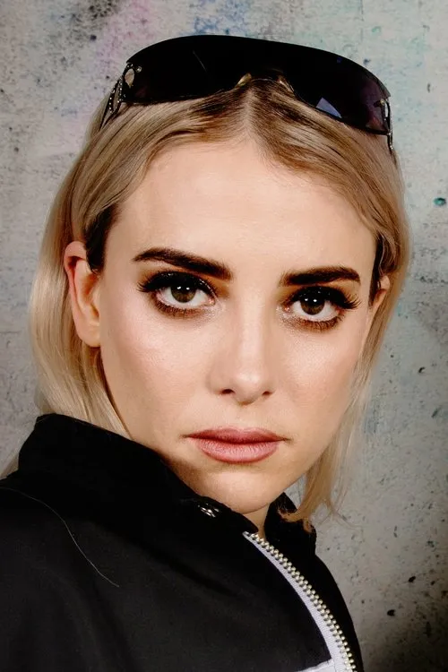 Adrian Lux ha trabajado con Fiona Fitzpatrick en 1 ocasiones