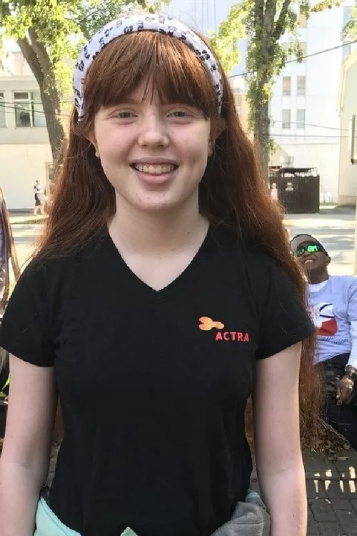 Edna Farnell ha trabajado con Fiona Forsythe en 1 ocasiones