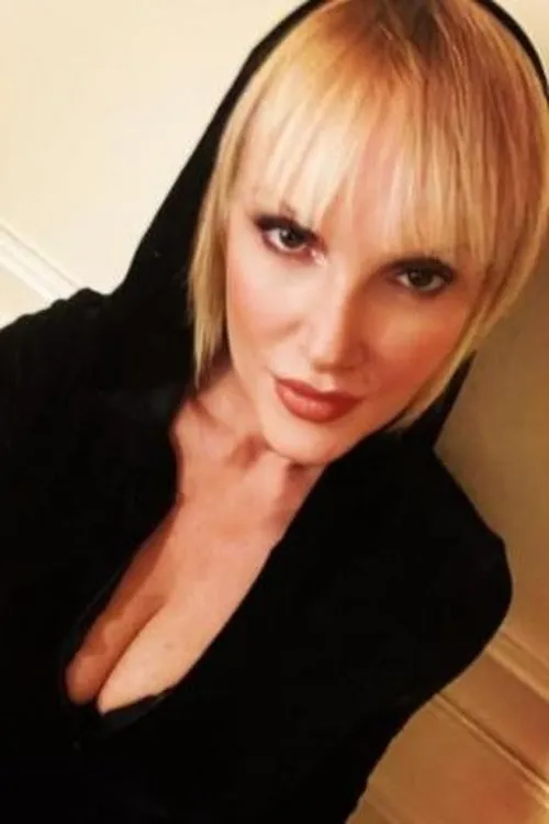 Asia Argento ha trabajado con Fiore Argento en 3 ocasiones