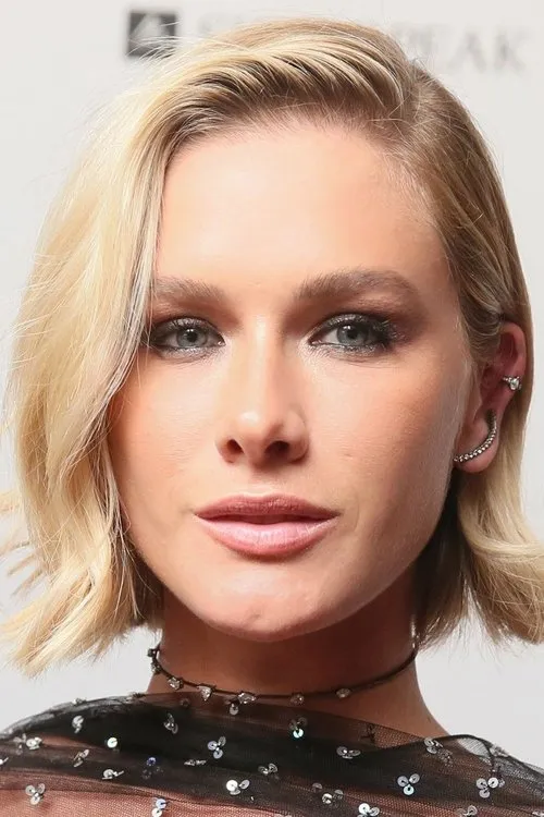 Fiorella Mattheis interpretando a Carol