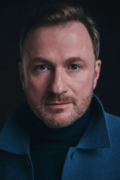 Florian Reiners — personaje: Lukas